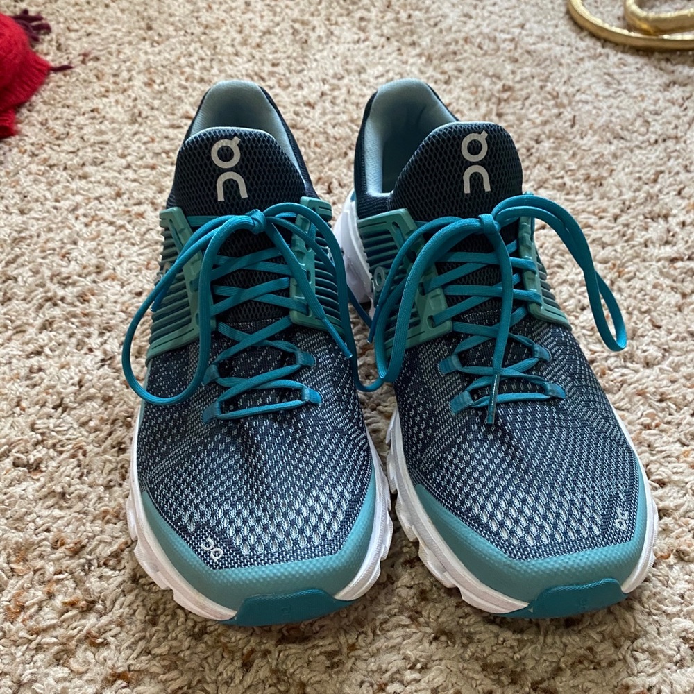 On Running Cloudswift Shoe Sz 9.5 - image 4